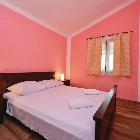 One-bedroom In Vir